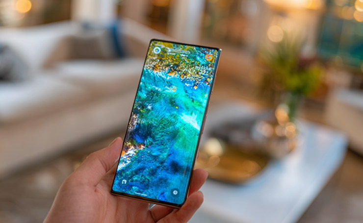 Google Pixel 10 Design and Display